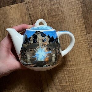 Illumicrate Tea Pot